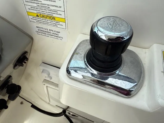 Slide: The Image of Sea Ray 310 SUNDANCER 2014 - 9