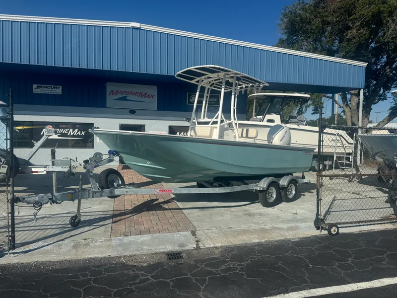 Slide: The Image of Boston Whaler 190 Montauk 2026 - 1