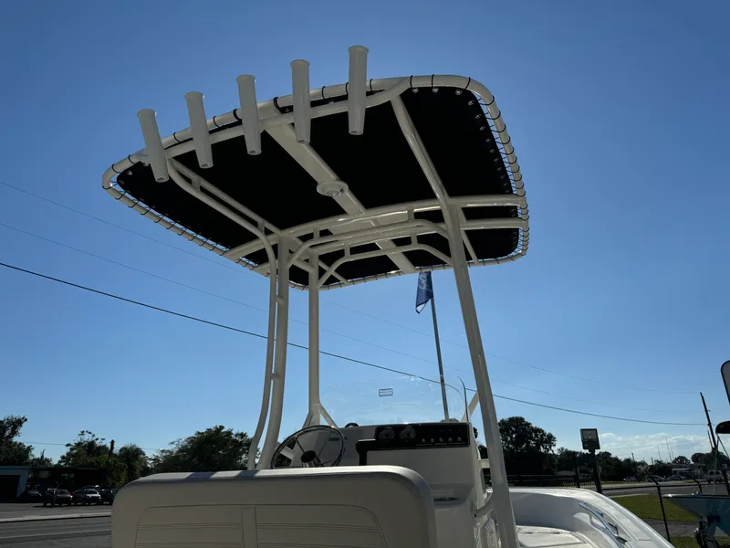 Slide: The Image of Boston Whaler 190 Montauk 2026 - 8