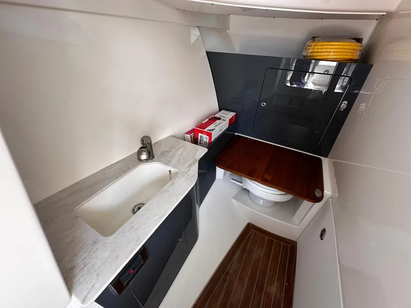 Slide: The Image of Boston Whaler 330 Vantage 2026 - 24