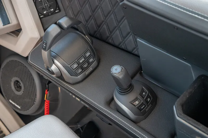 Slide: The Image of Cobalt R33 2023 - 16