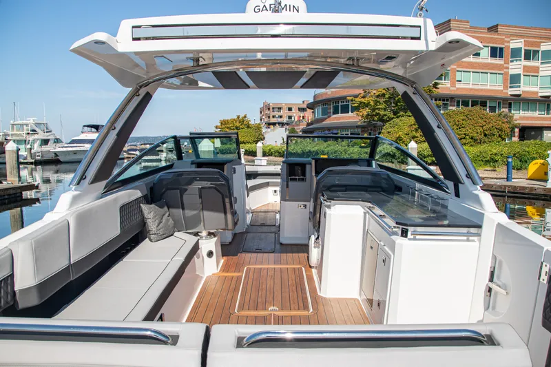 Slide: The Image of Cobalt R33 2023 - 4