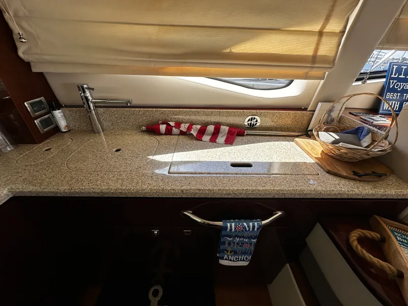 Slide: The Image of Sea Ray 47 SEDAN BRIDGE 2008 - 16