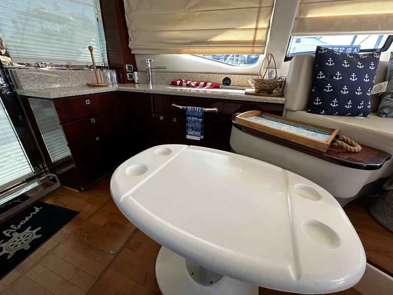 Slide: The Image of Sea Ray 47 SEDAN BRIDGE 2008 - 19