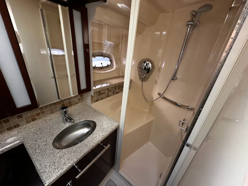 Slide: The Image of Sea Ray 47 SEDAN BRIDGE 2008 - 31