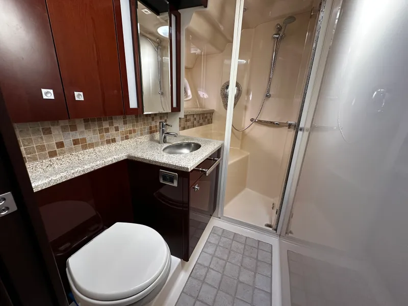 Slide: The Image of Sea Ray 47 SEDAN BRIDGE 2008 - 32