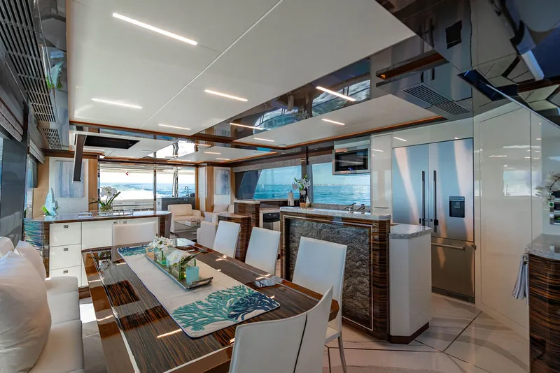 Slide: The Image of Ocean Alexander 84 R 2020 - 13