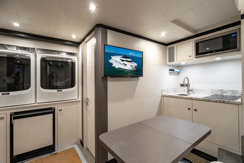 Slide: The Image of Ocean Alexander 84 R 2020 - 63