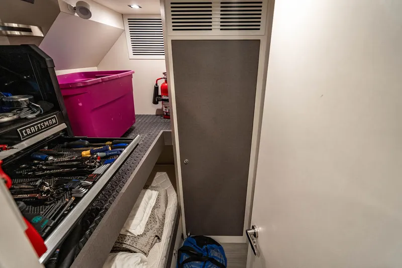 Slide: The Image of Ocean Alexander 84 R 2020 - 64