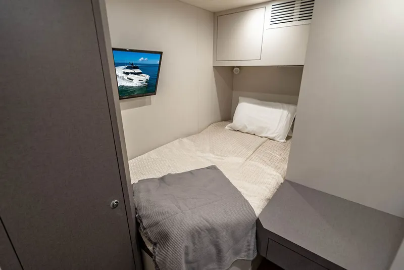 Slide: The Image of Ocean Alexander 84 R 2020 - 65