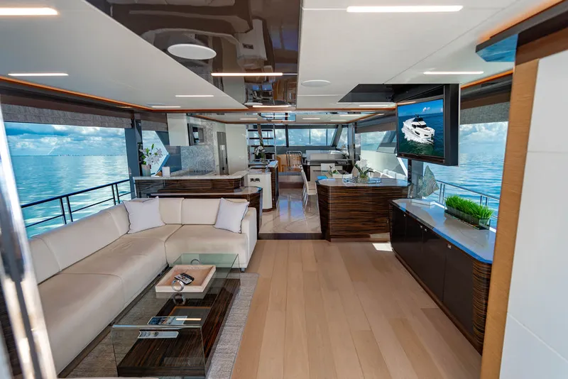 Slide: The Image of Ocean Alexander 84 R 2020 - 9