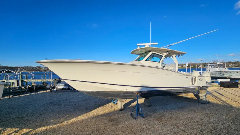 Slide: The Image of Scout 355 LXF 2019 - 2