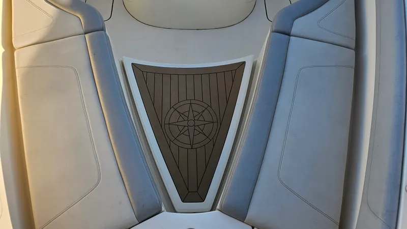 Slide: The Image of Scout 355 LXF 2019 - 39