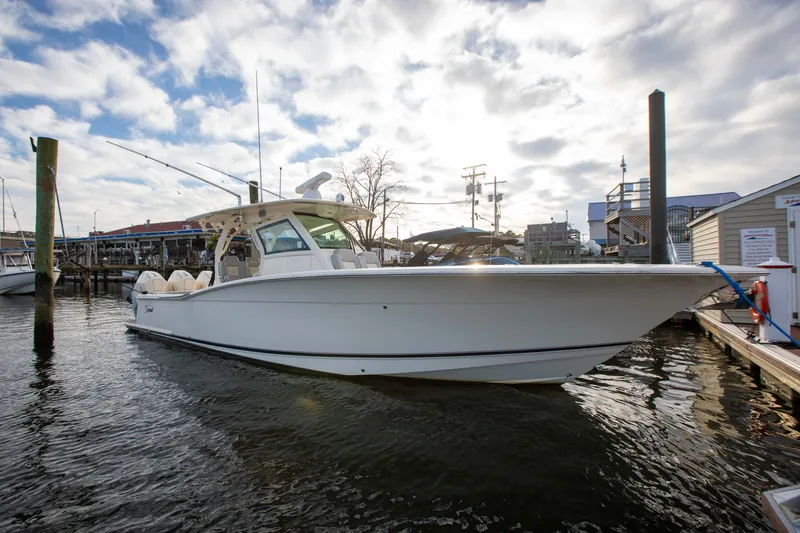 Slide: The Image of Scout 355 LXF 2019 - 41