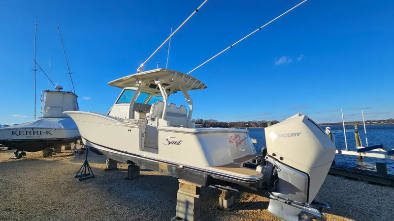 Slide: The Image of Scout 355 LXF 2019 - 43