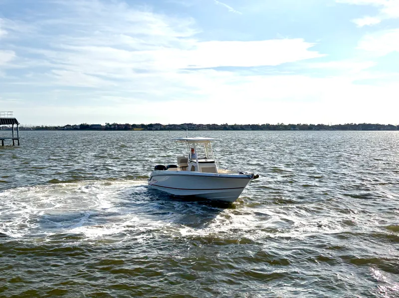 Slide: The Image of Boston Whaler 230 Outrage 2026 - 1