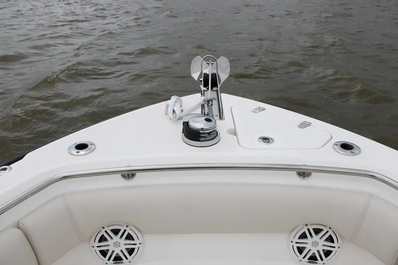 Slide: The Image of Boston Whaler 230 Outrage 2026 - 30