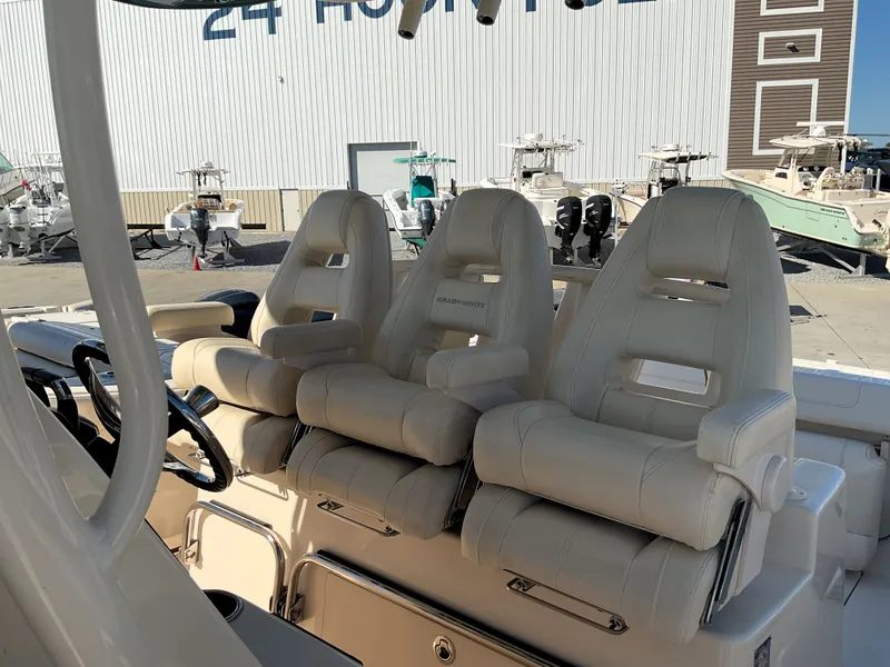 Slide: The Image of Grady-White 336 CANYON 2021 - 11