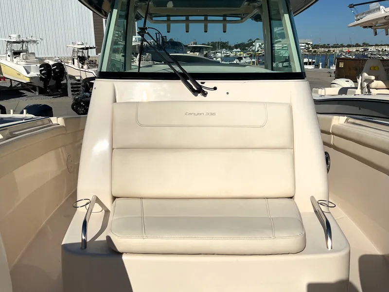 Slide: The Image of Grady-White 336 CANYON 2021 - 16