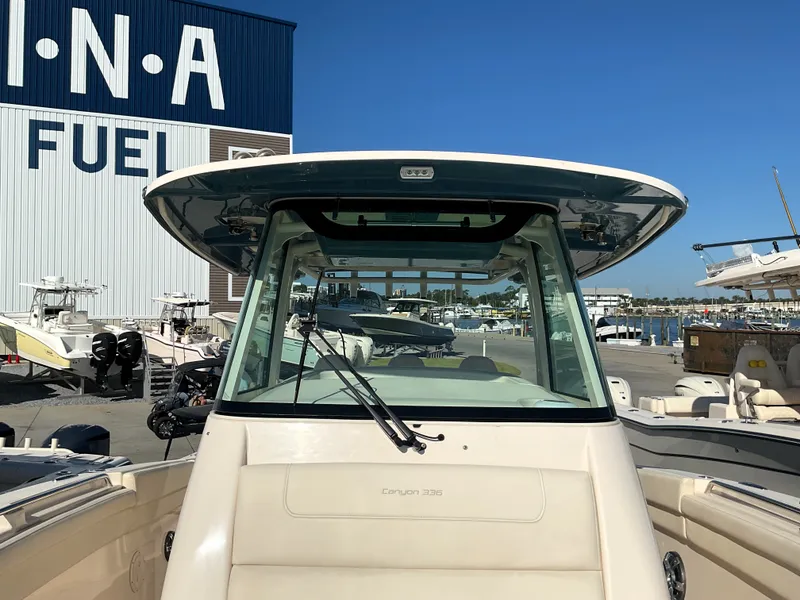 Slide: The Image of Grady-White 336 CANYON 2021 - 17