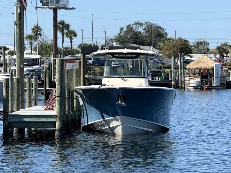 Slide: The Image of Grady-White 336 CANYON 2021 - 3