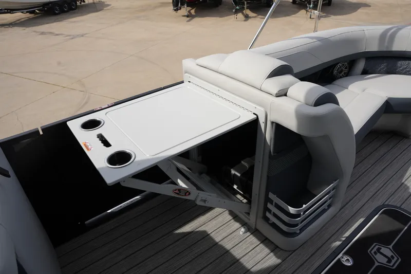 Slide: The Image of Harris 230 Grand Mariner 2026 - 28