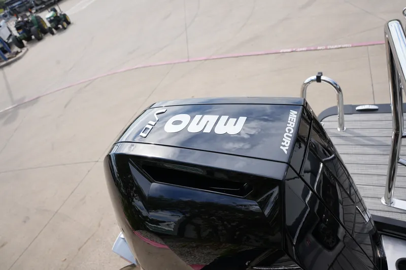 Slide: The Image of Harris Grand Mariner 230 2026 - 8