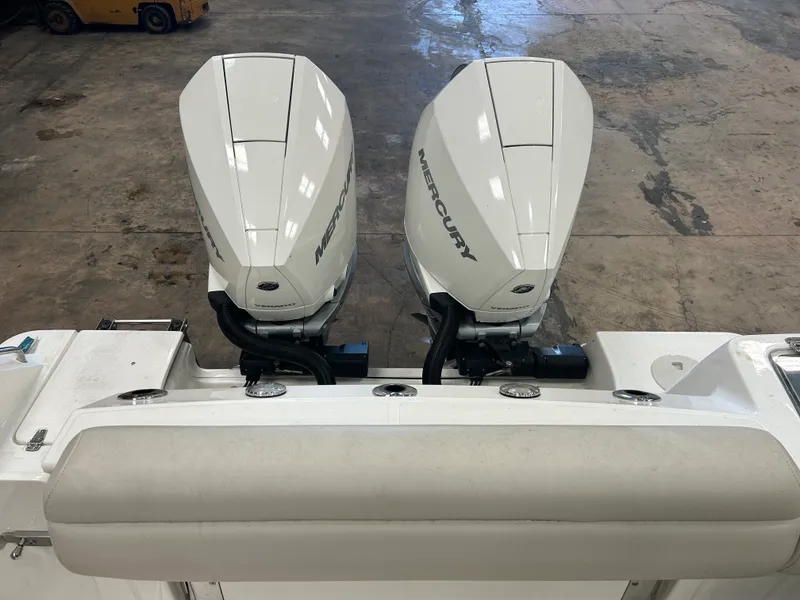 Slide: The Image of Boston Whaler 280 2024 - 13