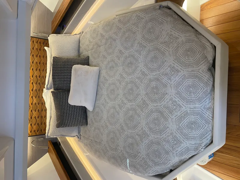 Slide: The Image of Tiara 48 LS 2024 - 61