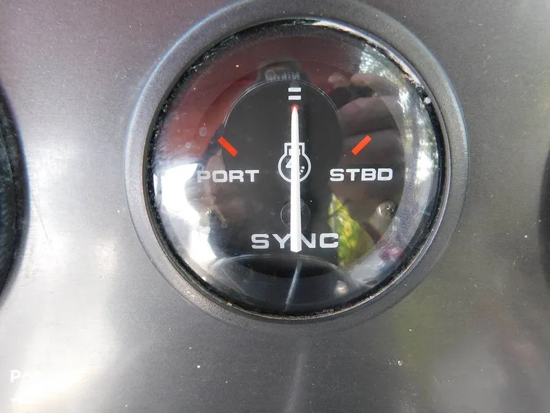 Slide: The Image of Engine Sync Gauge - 12952071