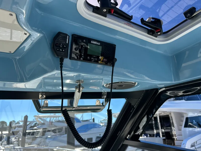 Slide: The Image of Boston Whaler 325 Conquest 2026 - 21