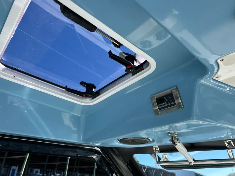 Slide: The Image of Boston Whaler 325 Conquest 2026 - 22