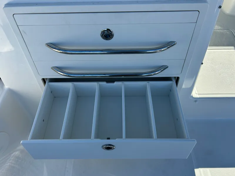 Slide: The Image of Boston Whaler 325 Conquest 2026 - 8