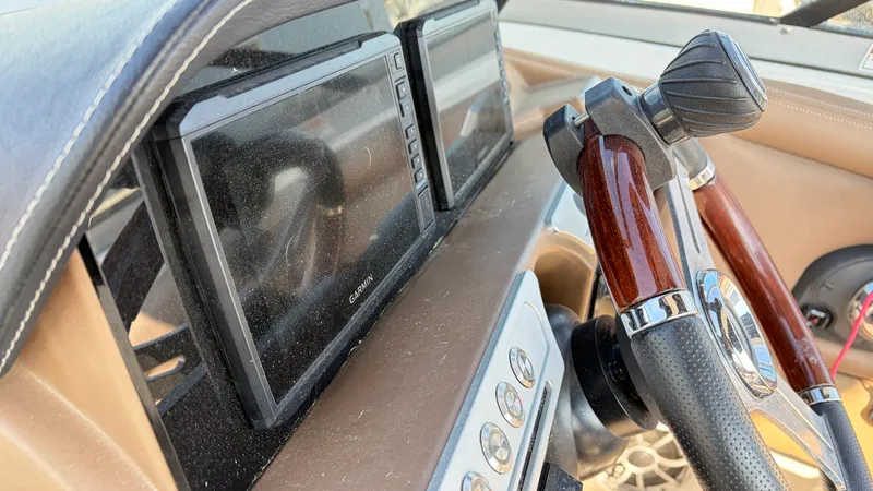 Slide: The Image of Crownline Boats 270 2022 - 29