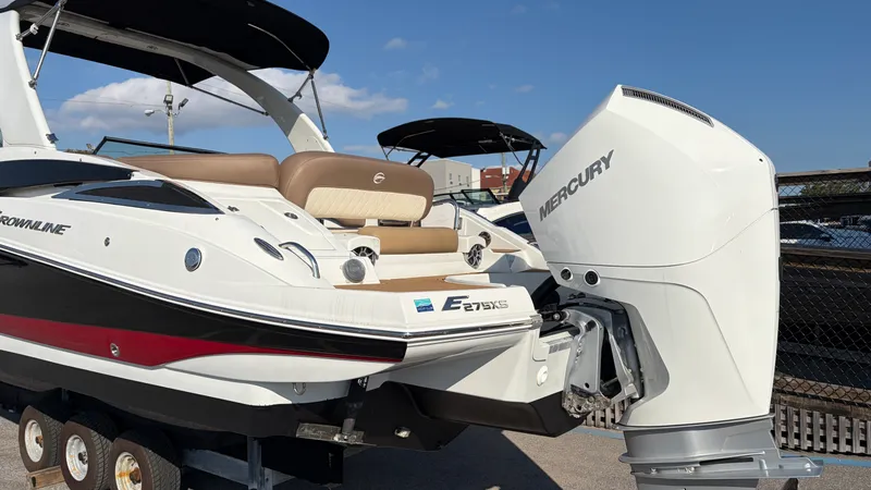 Slide: The Image of Crownline Boats 270 2022 - 3