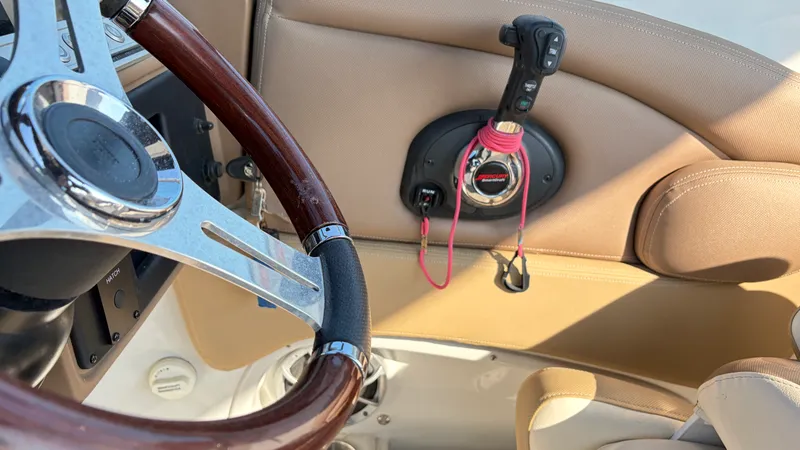 Slide: The Image of Crownline Boats 270 2022 - 31