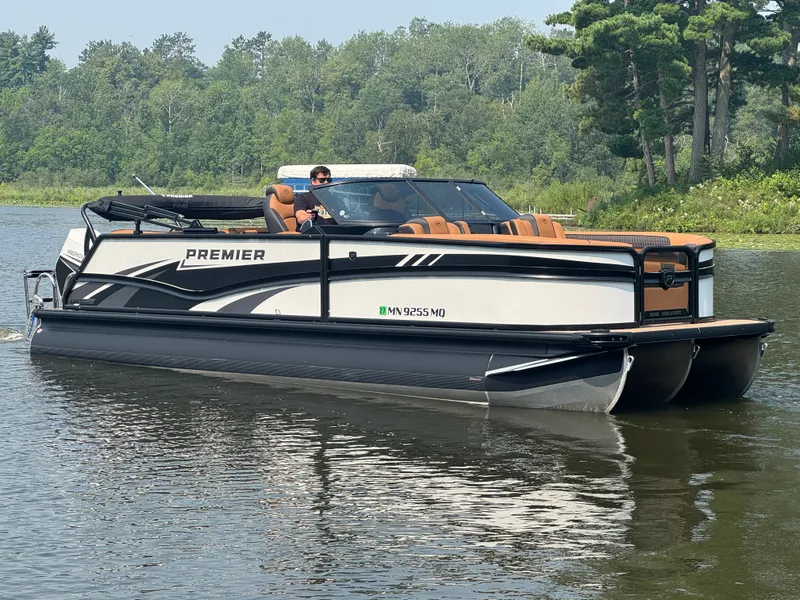 Slide: The Image of Premier 250 SOLARIS SPORT 2025 - 1