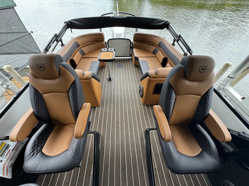 Slide: The Image of Premier 250 SOLARIS SPORT 2025 - 6