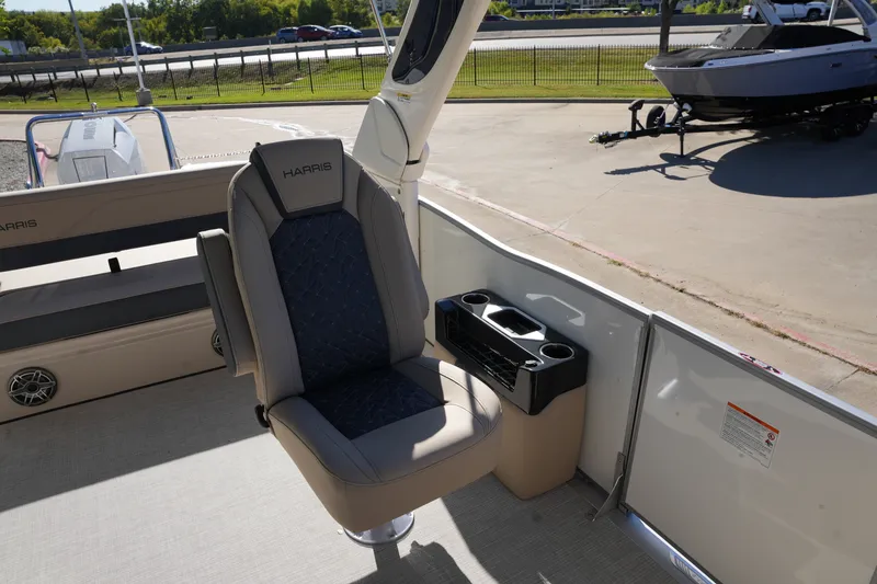 Slide: The Image of Harris 230 Grand Mariner 2026 - 19