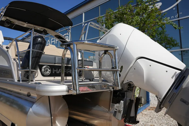 Slide: The Image of Harris 230 Grand Mariner 2026 - 3