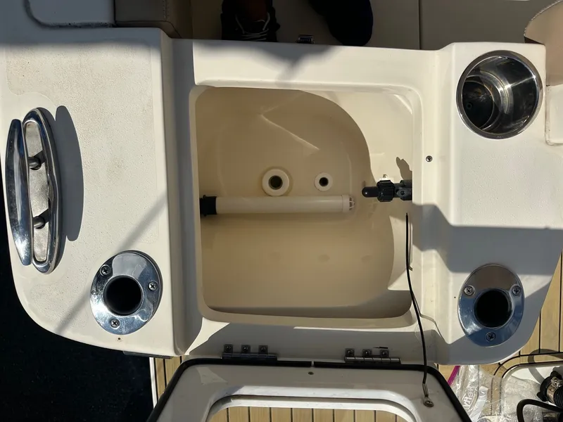 Slide: The Image of Scout 240 XSF 2023 - 15