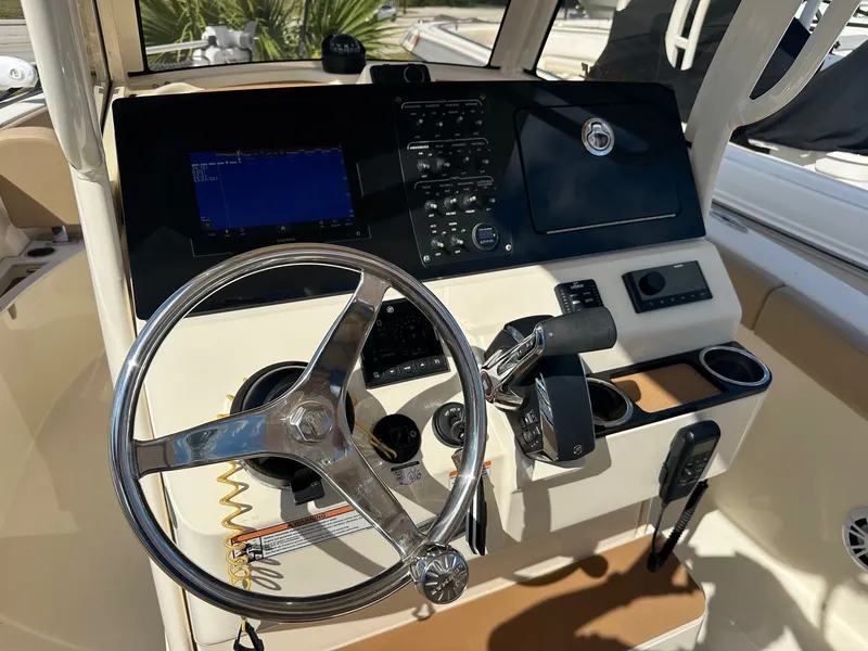 Slide: The Image of Scout 240 XSF 2023 - 23