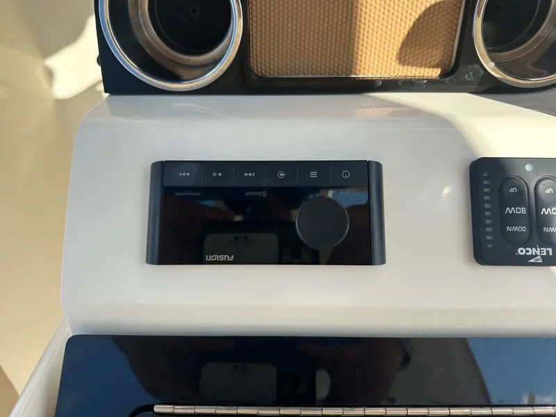 Slide: The Image of Scout 240 XSF 2023 - 27