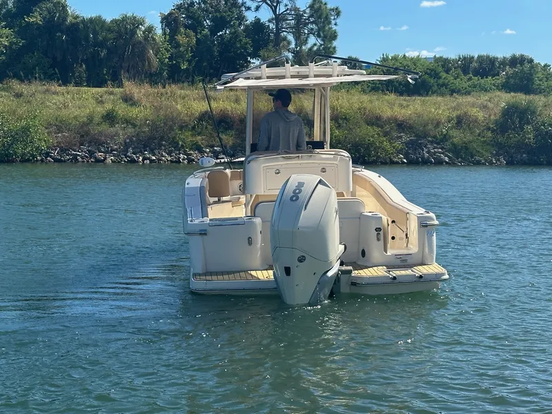 Slide: The Image of Scout 240 XSF 2023 - 4