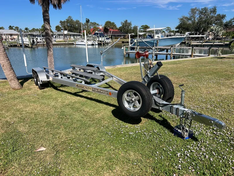 Slide: The Image of Scout 240 XSF 2023 - 40