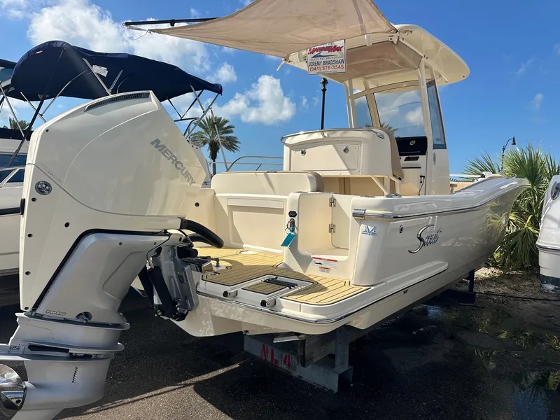 Slide: The Image of Scout 240 XSF 2023 - 9