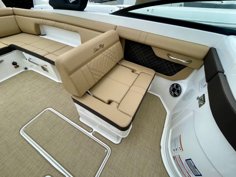 Slide: The Image of Sea Ray SDX 290 Outboard 2026 - 11