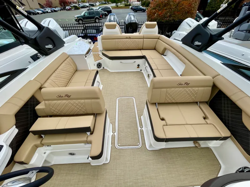 Slide: The Image of Sea Ray SDX 290 Outboard 2026 - 14