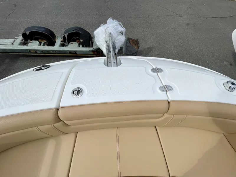 Slide: The Image of Sea Ray SDX 290 Outboard 2026 - 16