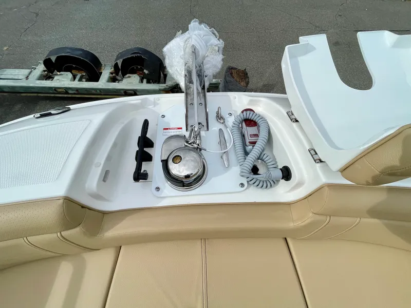 Slide: The Image of Sea Ray SDX 290 Outboard 2026 - 17